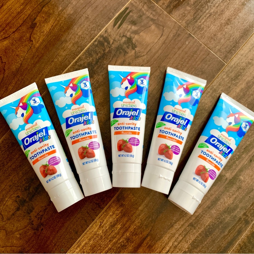 (5) Orajel Kids Anti-Cavity Magical Unicorns Toothpastes